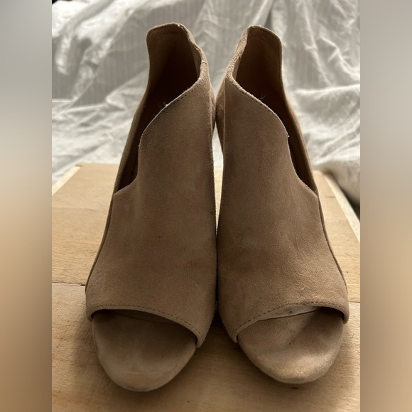 Womens Calvin Klein Nastassia Peep Toe Open Side Boots, Desert Sand Size 7.5 - Picture 1 of 9